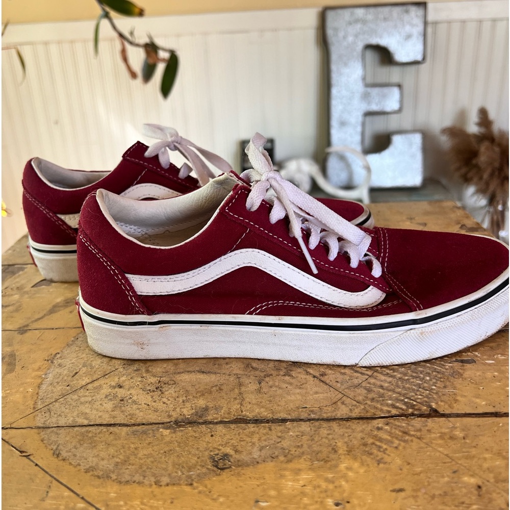 Vans - Picture 2 of 4